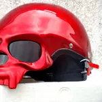 Защитные шлема для мотоциклистов и для владельцев скутеров 
