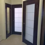 Установка межкомнатных дверей в Алматы работают профессионалы