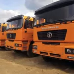 Услуги самосвала Shacman 30 тонн и погрузчика LW500FM