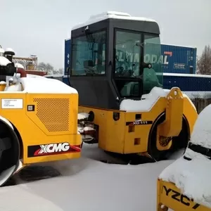 Двухбарабанный каток XCMG XD111