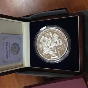 серебрянная монета весом 1 кг,  20 лет нац. валюты