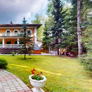 Продается особняк Капалиани,  с выходом на берег реки Пажа.