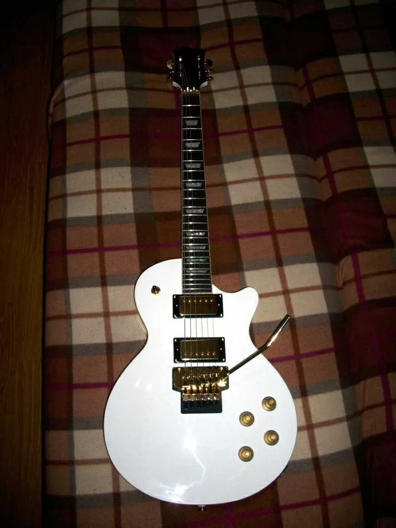 Продам электрогитару Agile AL-2000 (копия Gibson Les Paul).