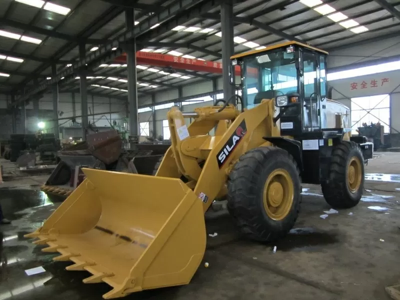 Фронтальные погрузчики SILA SL36F с высокой точкой разгрузки