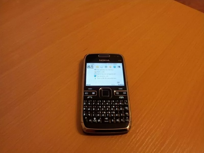 Сотовый телефон Nokia E72 2