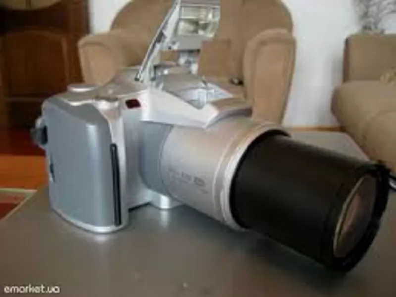 Продам полупрофессиональный фотоаппарат Olimpus 2008 года, в отл.сост. 2