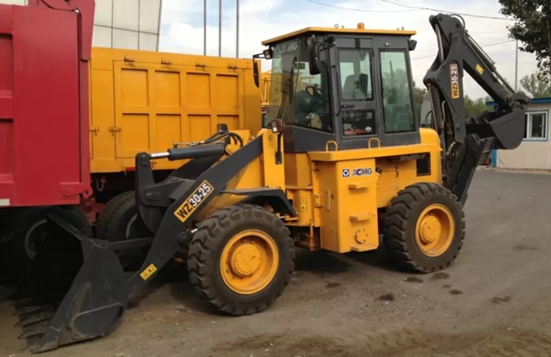Экскаватор-погрузчик XCMG WZ 30-25 в наличии
