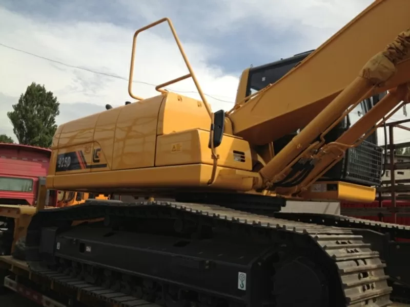 Гусеничный экскаватор LIUGONG CLG925D ковш 1, 2м3 3