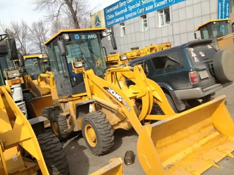 Погрузчик XCMG LW158, Г/п 1500 кг Объем ковша-0.7м3 3