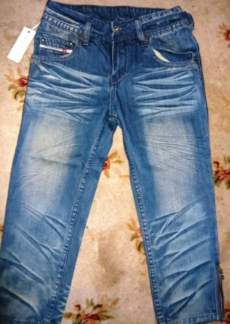 Продам новые женские и мужские джинсы. Все по 3 000 тенге. 6