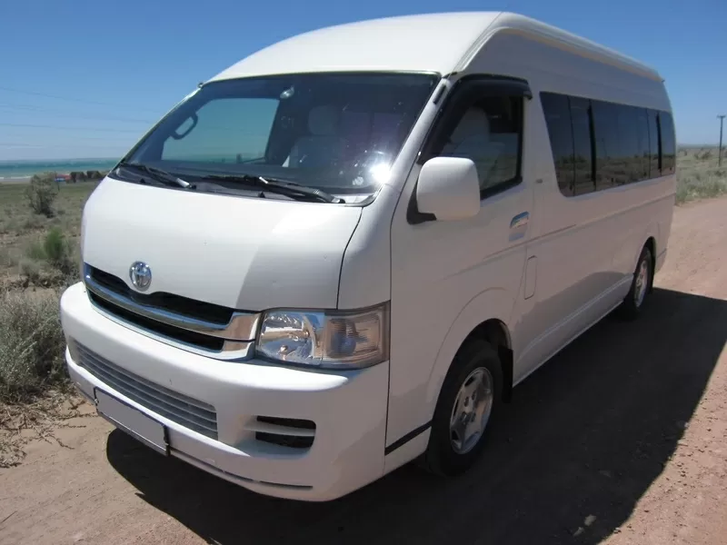 Пассажирские перевозки микроавтобус Toyota Hiace 14 мест