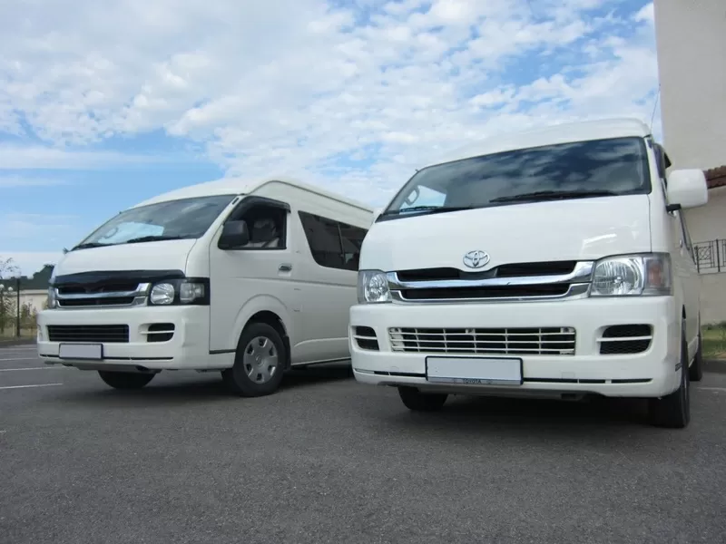 Пассажирские перевозки микроавтобус Toyota Hiace 14 мест 4