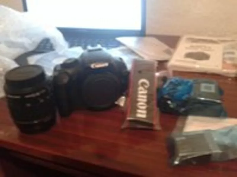 Canon EOS 1100D Kit 18-55  4