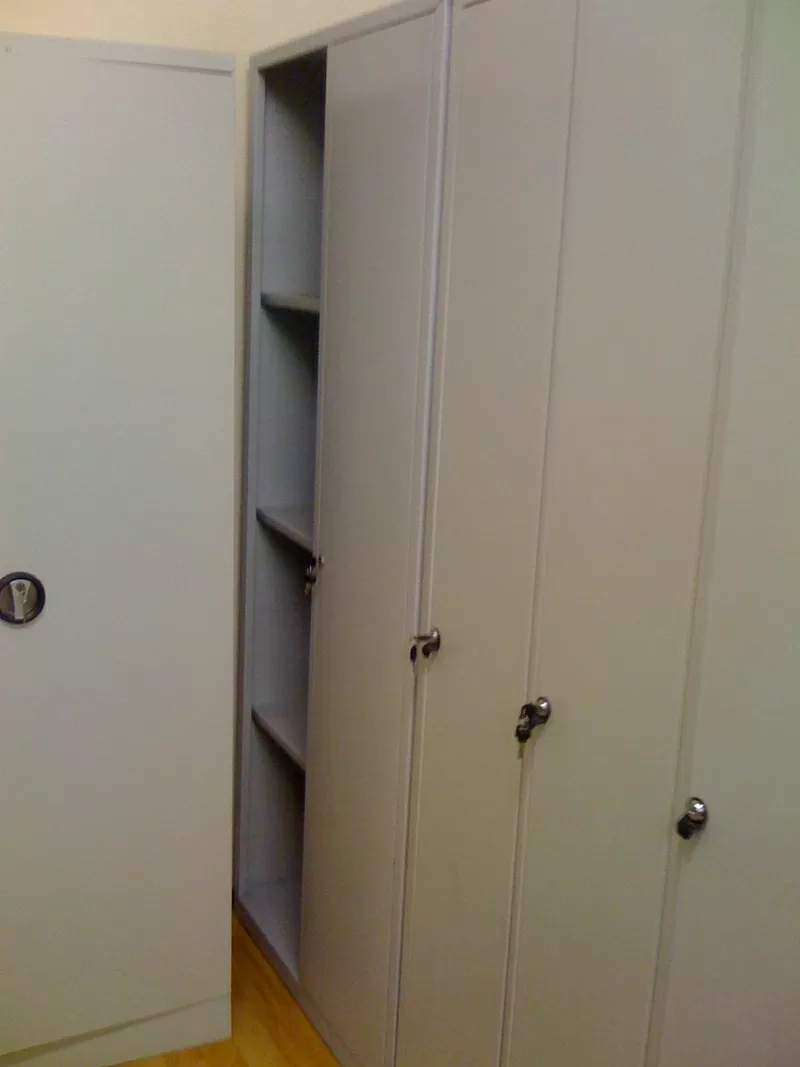 Шкаф сейф офисный металлический