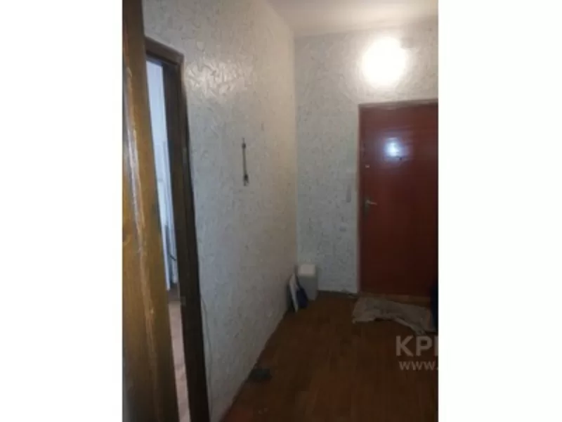 Продам квартиру-частное лицо-2-ком кв-2/9 мкр. Аксай-2-52 Толеби-Саина 4