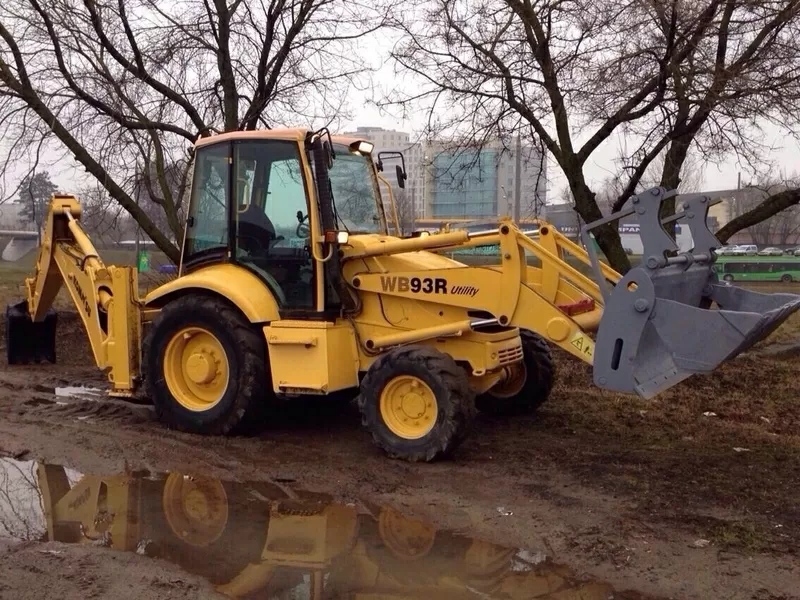 Komatsu WB93R2 Utility 2001 г в экскаватор-погрузчик 3