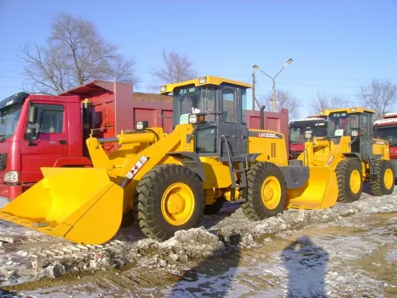 Фронтальный погрузчик XCMG,  LW300F