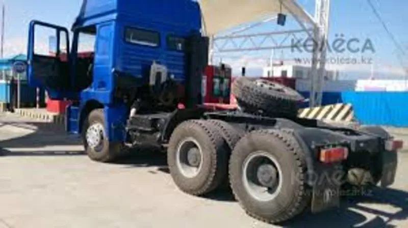 Седельный тягач  shacman SX4256DT324 В наличий в г. Алматы