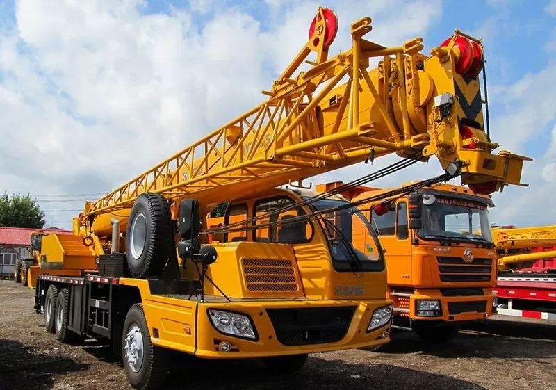 Автокран XCMG QY16D