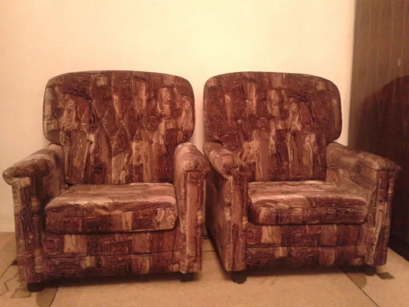 Мягкая мебель б/у. Продам диван с двумя креслами!!! 3
