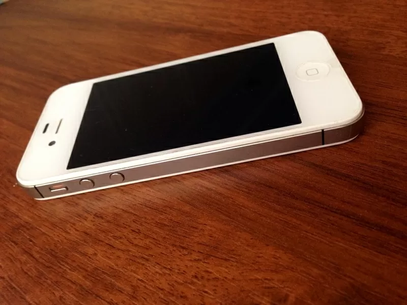 IPhone 4S,  32G,  цвет белый 3