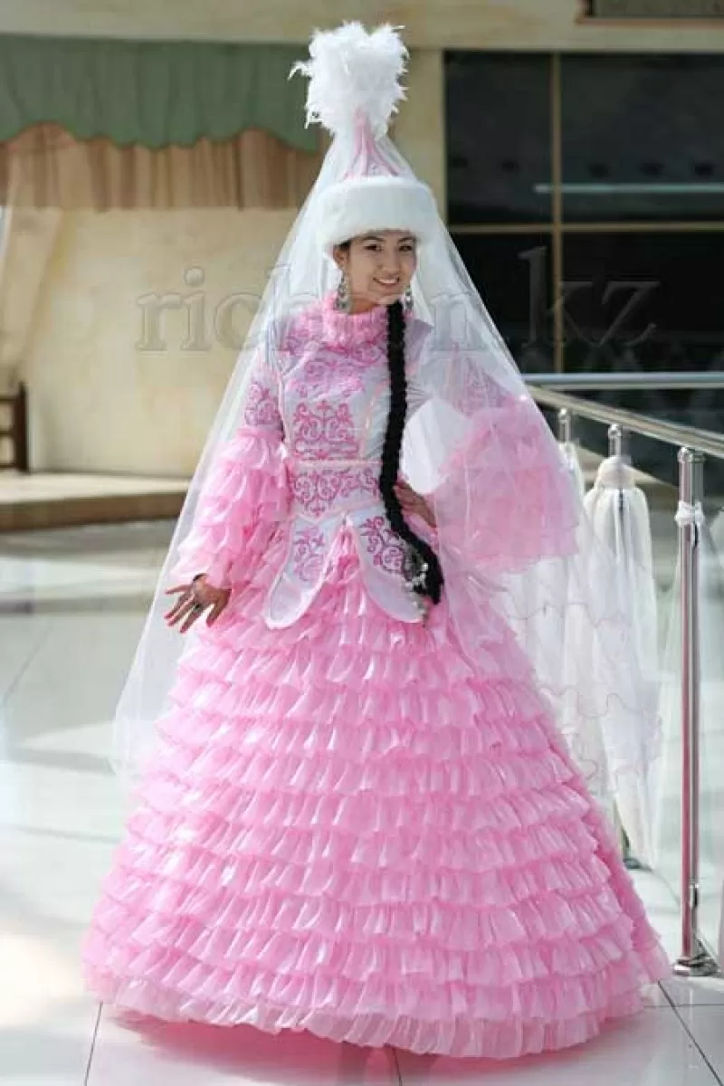 Казахские национальные платья для девочек в аренду
