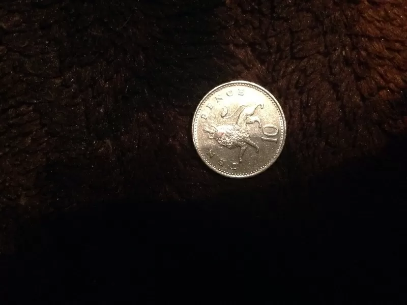 Монета 10 pence 1992 года