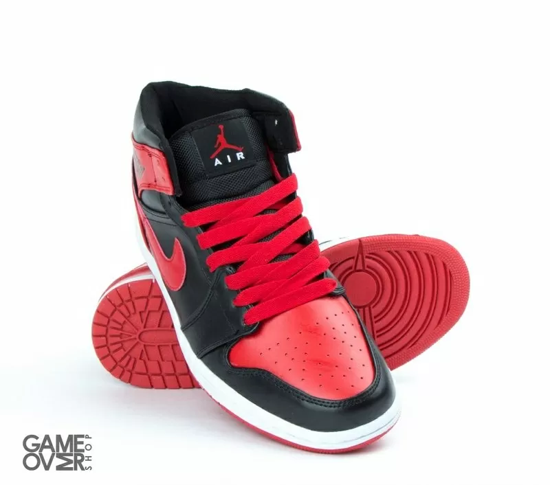 Nike Air Jordan Retro 1 Black/Red 4