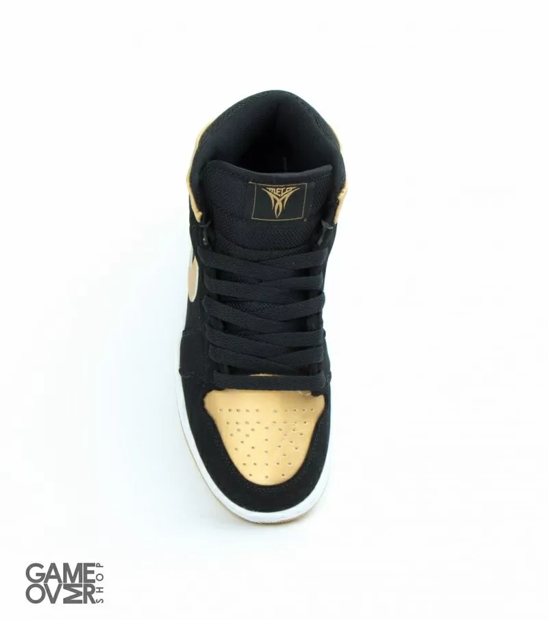 Nike Air Jordan Retro 1 Black/Gold 2