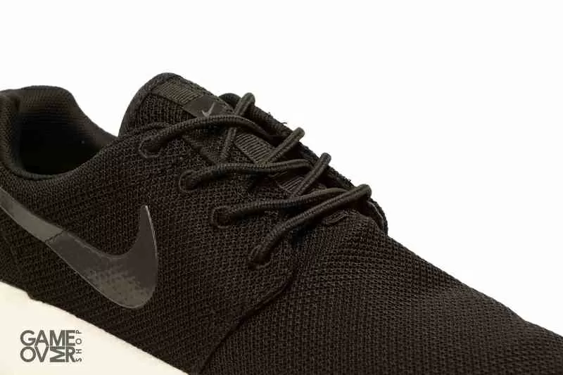 Nike Roshe Run Black White/Grey Icon 2