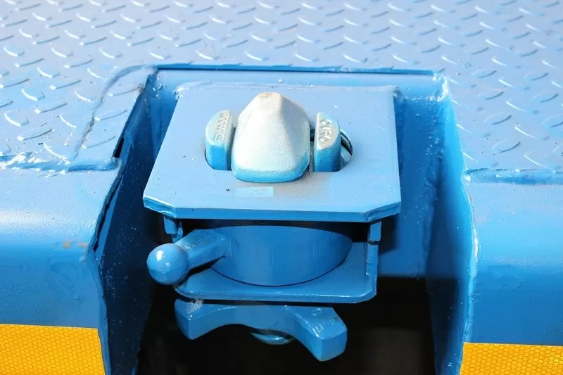 раздвижной 3 оси (18500мм) 40 т с фитингами и кониками 4