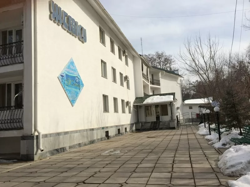 Более 80 санатории Казахстана. Компания 