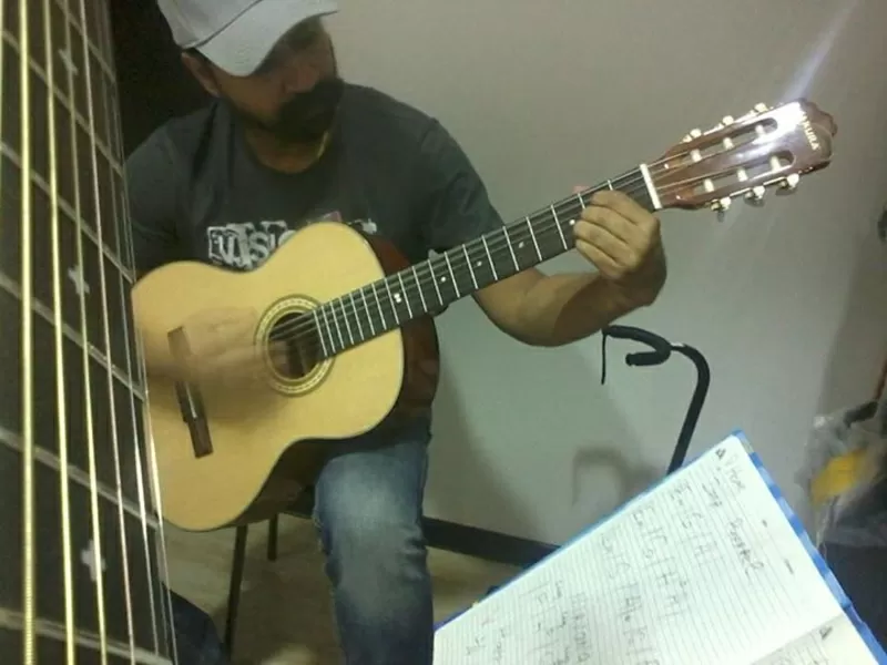 Обучаю игре на шестиструнной гитаре и электрогитаре 2