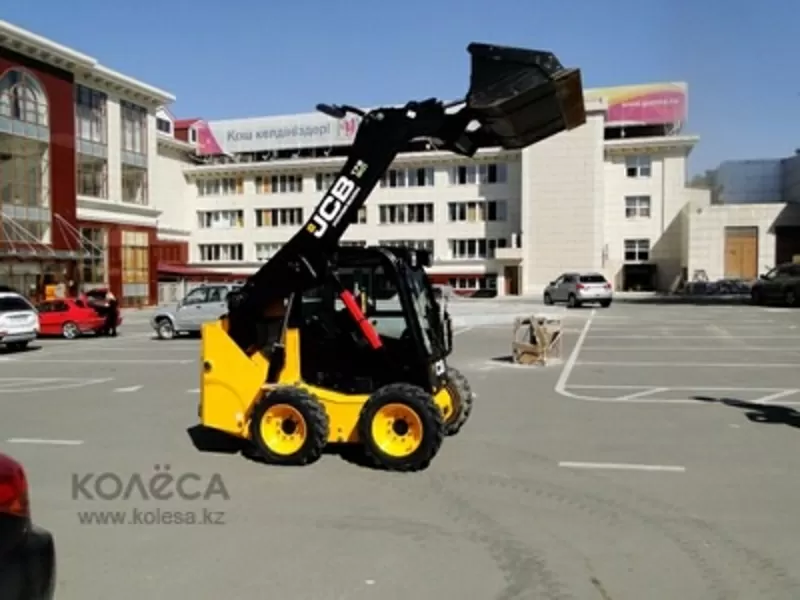 Минипогрузчик JCB 175 2