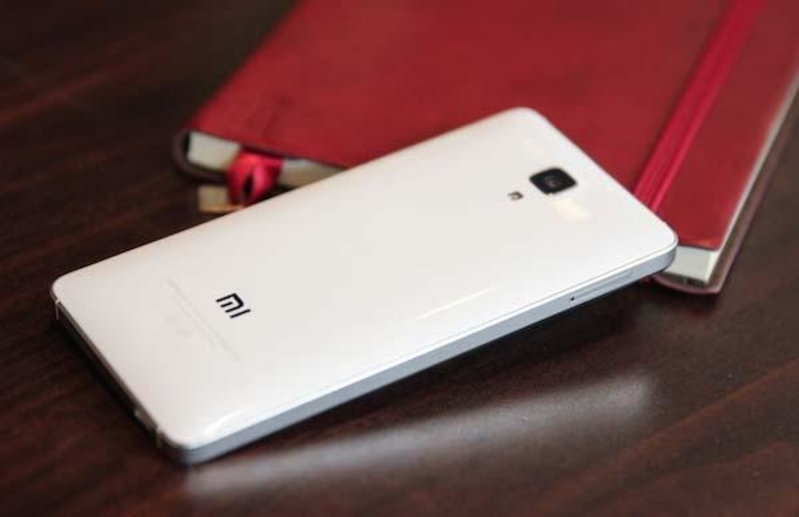 Сяоми челябинск купить. Xiaomi mi 4 LTE. Xiaomi красивые фото. Xiaomi бежевый. Ноутбук Сяоми фото.