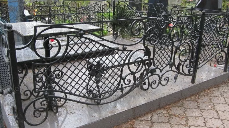 Оградки на могилу,  кованые оградки,  оградки на кладбище 2
