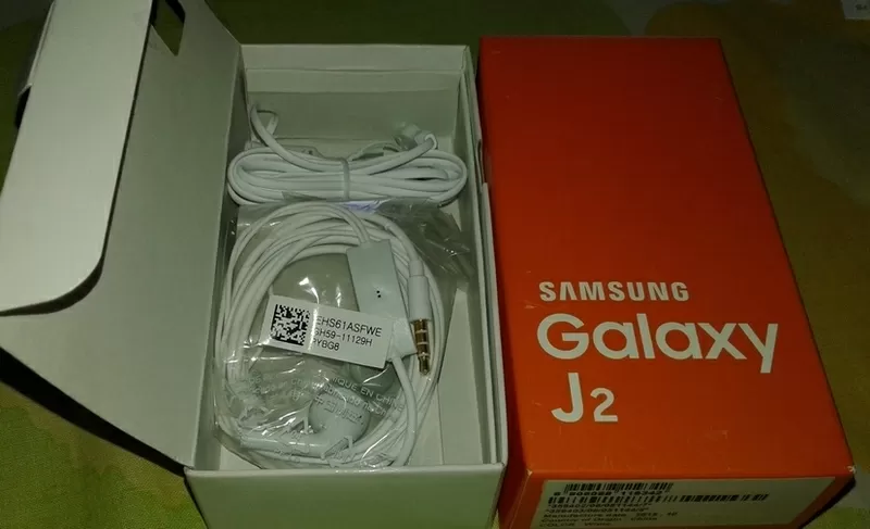Продам смартфон Samsung Galaxy J2,  в идеальном состоянии,  с гарантией 4