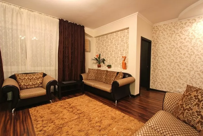 Чистая и красивая 2-х комнатная квартира в элитном районе г. Алматы 3