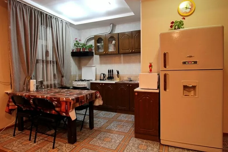 Чистая,  уютная и красивая 2х комнатная квартира в центре города Алматы 4
