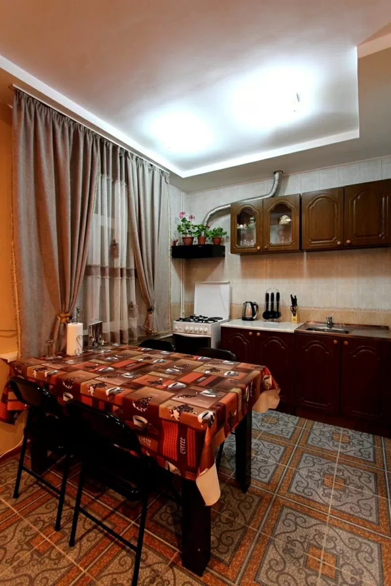 Чистая,  уютная и красивая 2х комнатная квартира в центре города Алматы 7