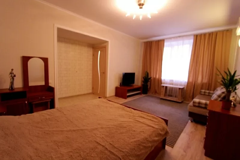 Чистая,  уютная и просторная 1 комнатная квартира в центре г. Алматы 3