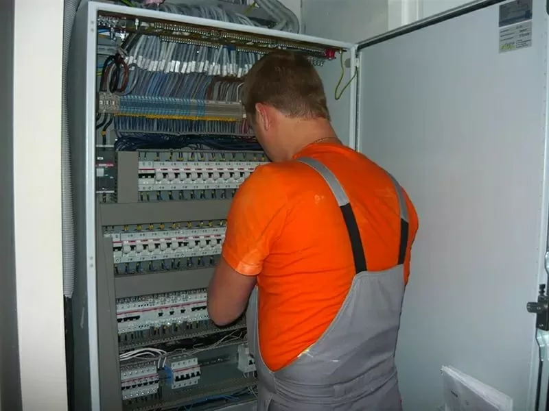 Услуги электрика в Алматы.