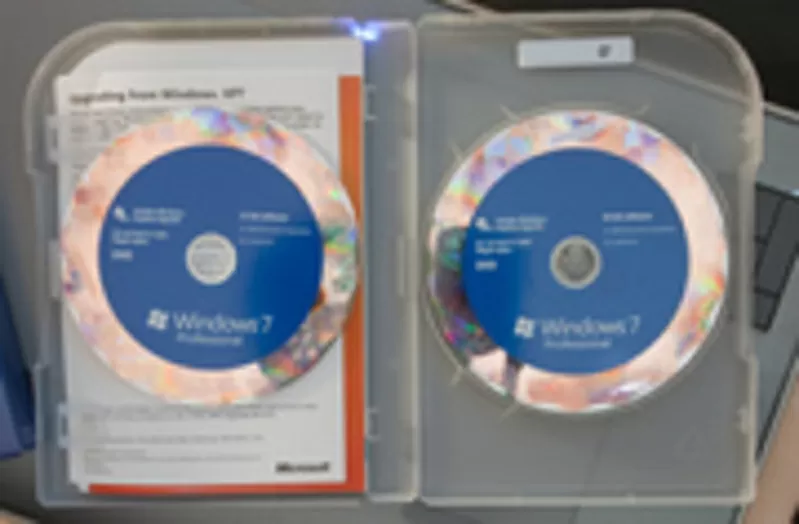 Microsoft Windows 7 Professional 32bit / 64bit box