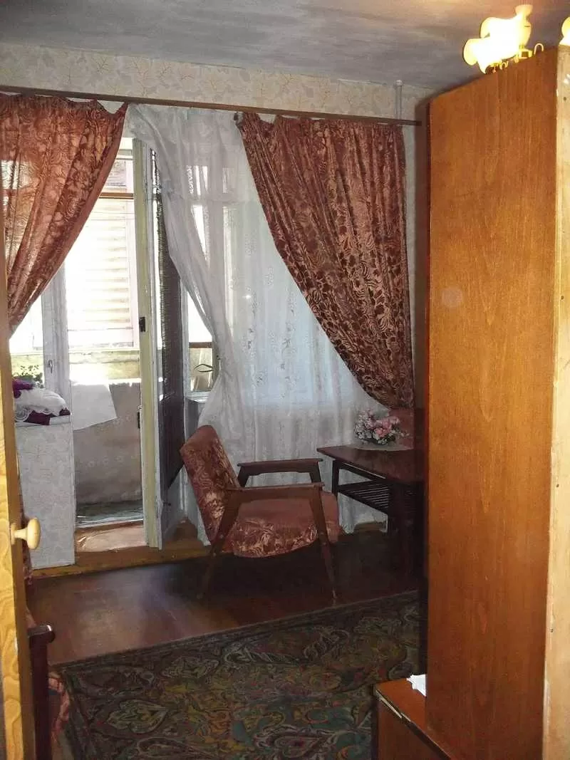 Срочно,  в связи с переездом,  светлая капитальная 2-комнатная квартира г. Алматы,  Турксибский район 4