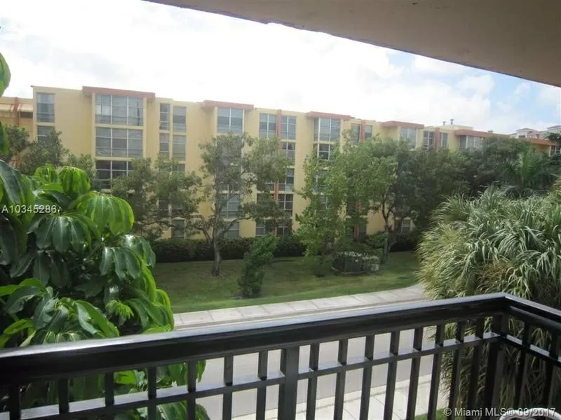 Продается прекрасная квартира в Майами в Sunny Isles Beach 7