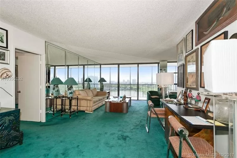 Продается прекрасная 2-х комнатная квартира в Майами в Авентуре