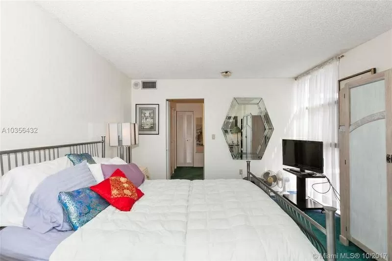 Продается прекрасная 2-х комнатная квартира в Майами в Авентуре 3
