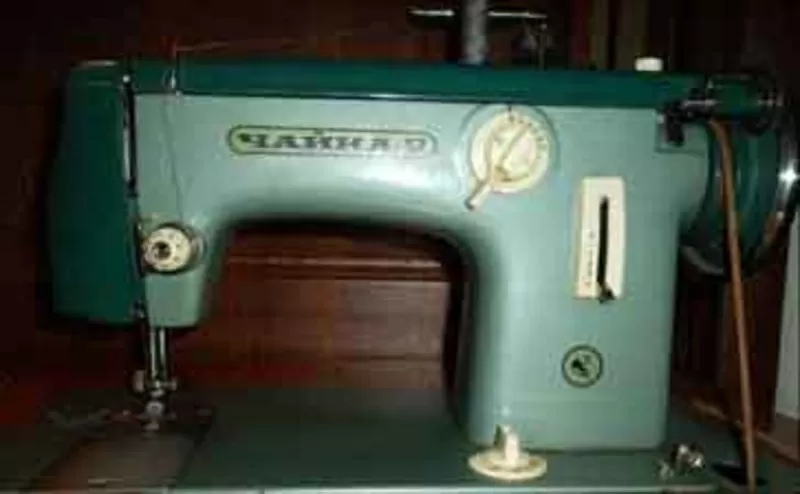 Швейная машинка Чайка 2м