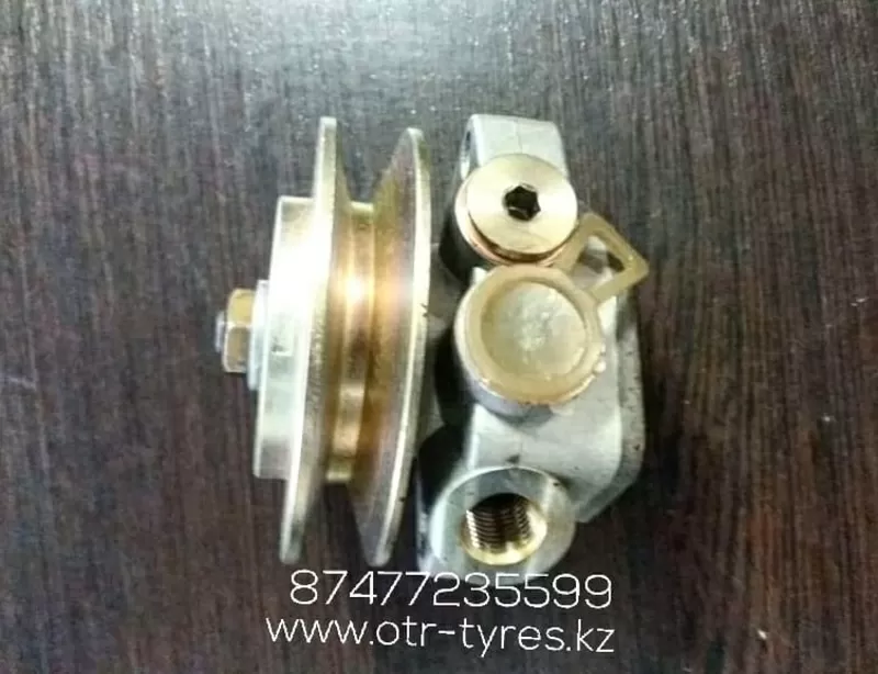 Топливный насос Deutz, Volvo 02111299 2