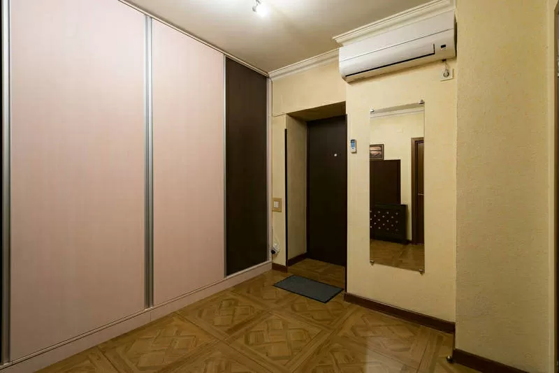 Чистая,  уютная 2-х комнатная квартира в верхней части Алматы,  пр. Достык,  д. 89,  уг. ул. Сатпаева 9